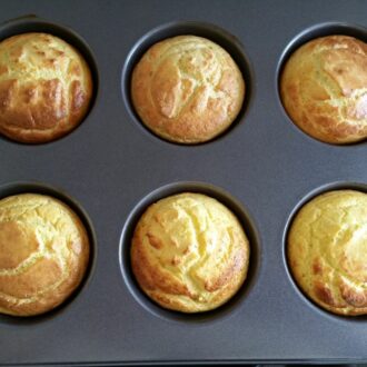 Bei 175°C Umluft ca. 15 - 20 Minuten oder bei Ober- und Unterhitze ca. 20 - 25 Minuten backen.