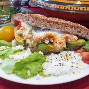 Rezept Avocado-Döner lowcarb glutenfrei (mit scharfer Joghurt-Sauce)