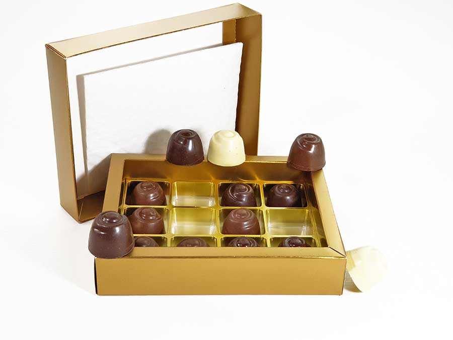 Choketo Low Carb & Keto Pralinés Großpackung mit 12 gefüllten, handgemachten Pralinen - Schokolade & Füllungen ohne Zuckerzusatz – xylitfrei