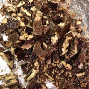 Rezept Schokoladenriegel weiß mit karamellisierten Pekannüssen lowcarb