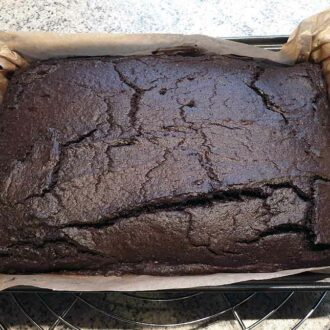Browniezauber-Brownies-vom-Blech-low-carb-glutenfrei-Rezept-keto