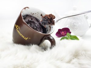 Rezept Tassenkuchen-low-carb-glutenfrei-Brownie-Mug-Cake-zuckerfrei-Schokokuchen