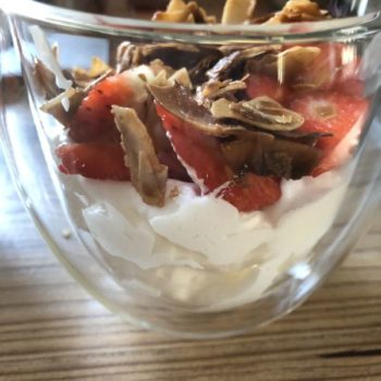 Rezept Kokoskrokant zum Snacken und für Desserts, Schokolade, Eis lowcarb keto