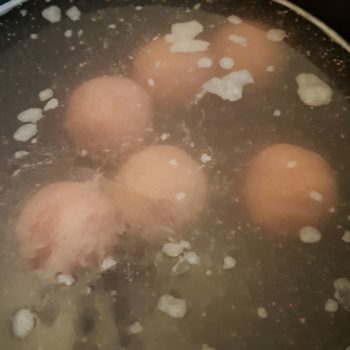 Rezept Mascarpone Erdbeer Knödel mit mit rosa Peffer-Erdbeer-Zitronensauce lowcarb glutenfrei