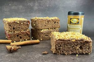 Rezept Gewürzkuchen mit Pflaumencreme und Schokoganache lowcarb