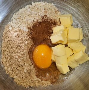 Weihnachtliche Lebkuchenplätzchen mit Orangencreme gefüllt. Pro Stück nur 1g Kohlenhydrate.