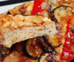 Gemüsepizza mit Hüttenkäse und Kollagen lowcarb keto glutenfrei