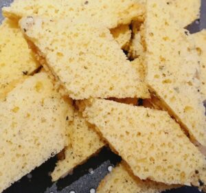 Rezept Kräuter Biskuit Schöberl als Suppeneinlage lowcarb keto glutenfrei