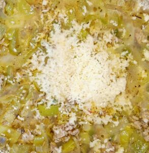 Rezept Hackfleisch Käse Lauch Suppe low carb keto glutenfrei