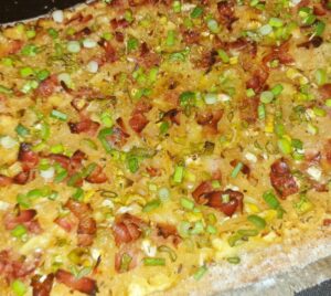Rezept Sauerkraut Speck Flammkuchen low-carb keto glutenfrei