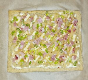Rezept Sauerkraut Speck Flammkuchen low-carb keto glutenfrei
